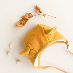 Briar Honey Bear Bonnet 6-12M